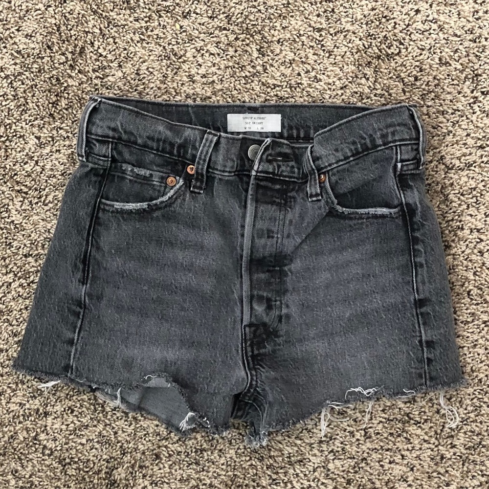 levi’s 501 denim black shorts